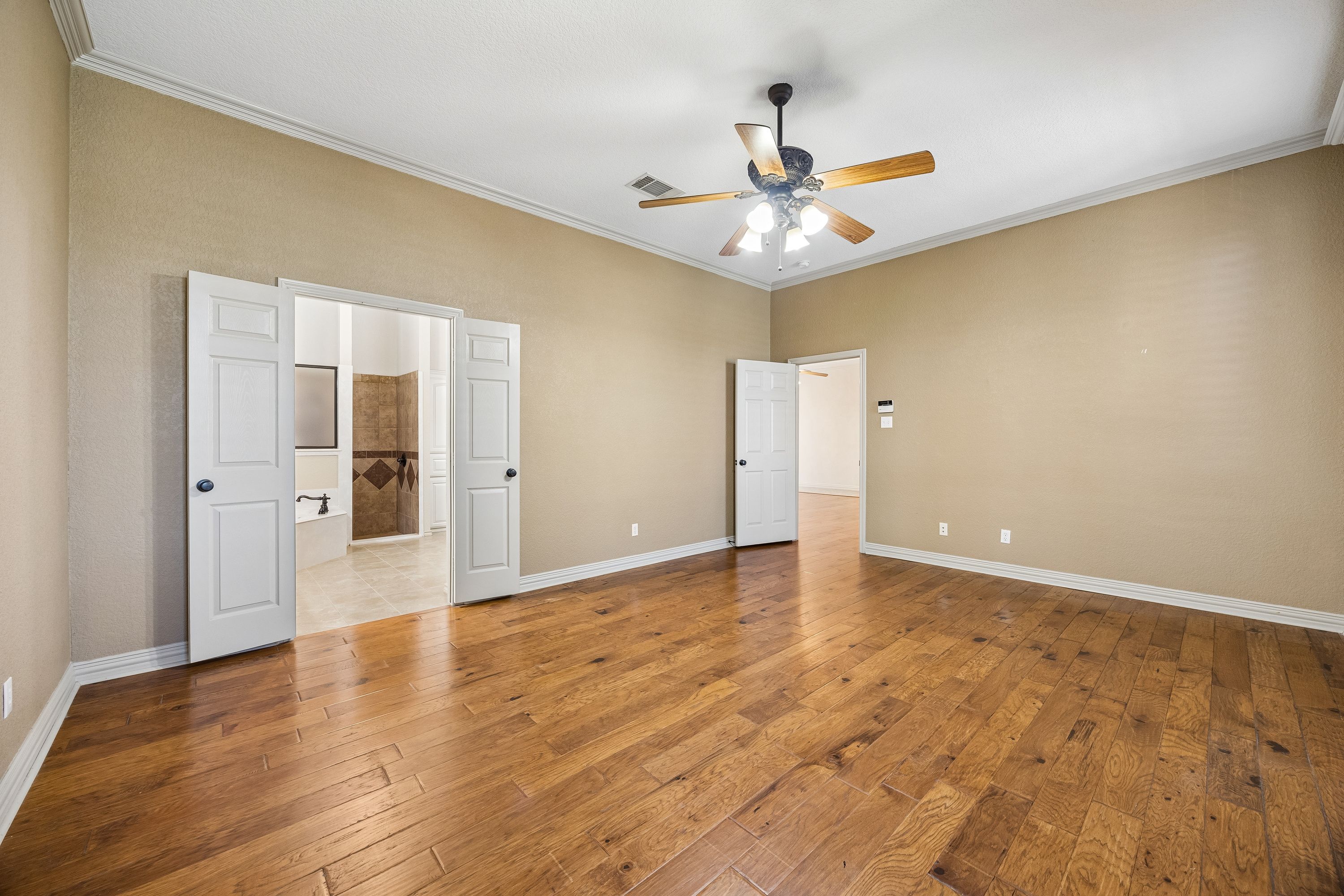  837 Thomas Crossing Drive, Fort Worth, TX, 76028 - 物件實景