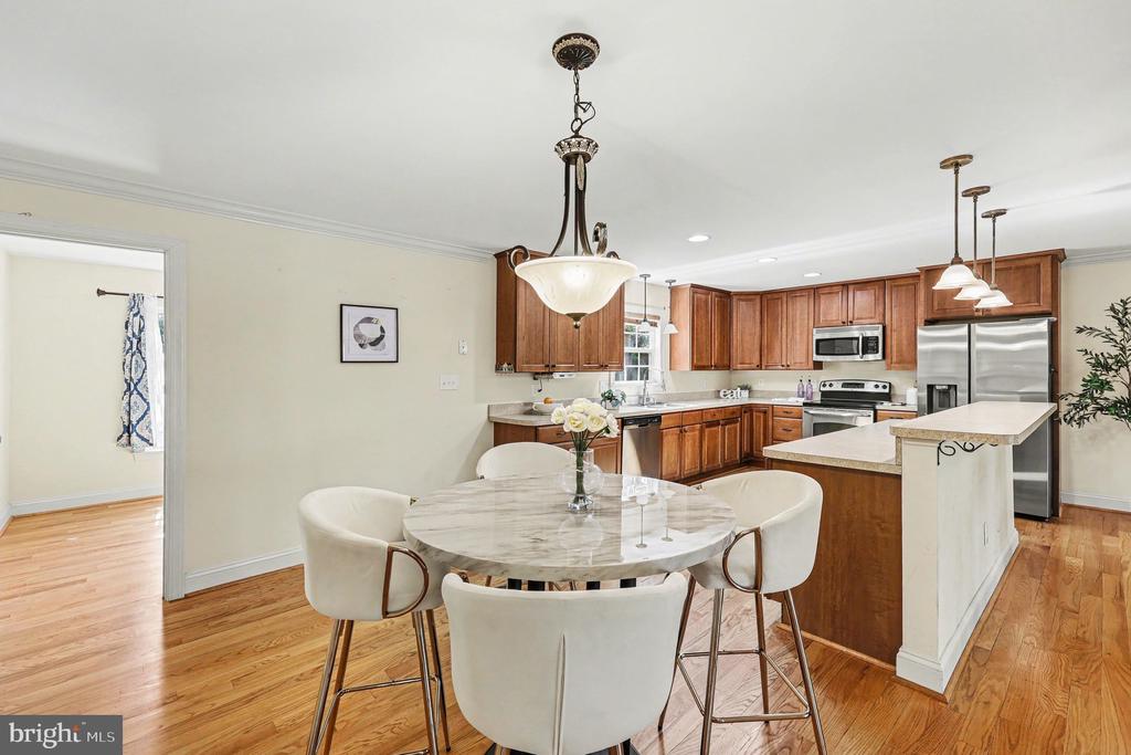Winchester, Virginia, 22602, United States, 4 Bedrooms Bedrooms, ,3 BathroomsBathrooms,Residential,For Sale,2040713