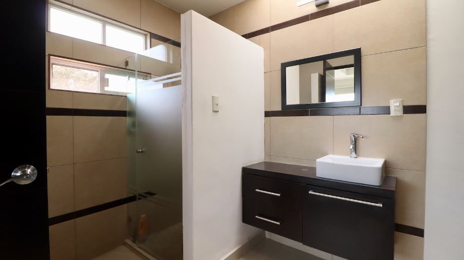 Morelia, Michoacán de Ocampo, 58350, Mexico, 4 Bedrooms Bedrooms, ,4 BathroomsBathrooms,Residential,For Sale,1998426