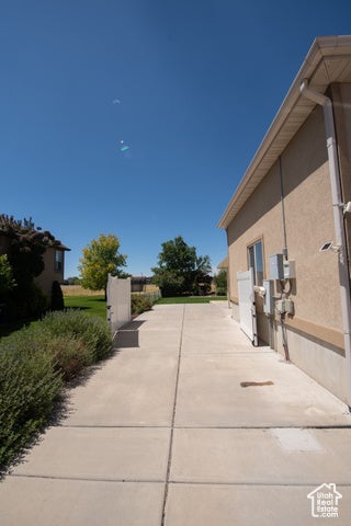 Hooper, Utah, 84315, United States, 4 Bedrooms Bedrooms, ,3 BathroomsBathrooms,Residential,For Sale,1904252