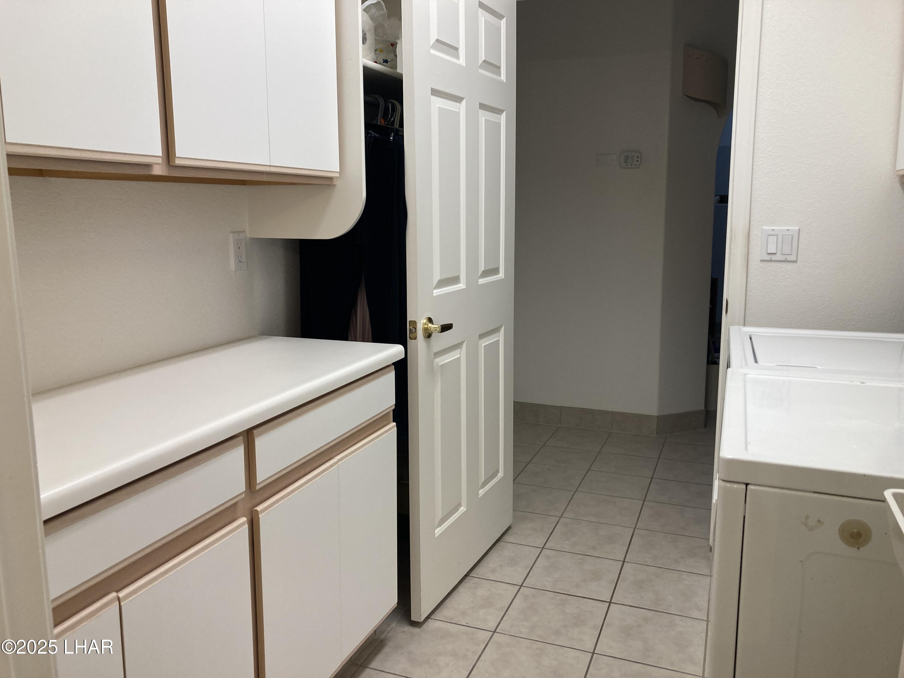 Lake Havasu City, Arizona, 86404, United States, 3 Bedrooms Bedrooms, ,3 BathroomsBathrooms,Residential,For Sale,1949772