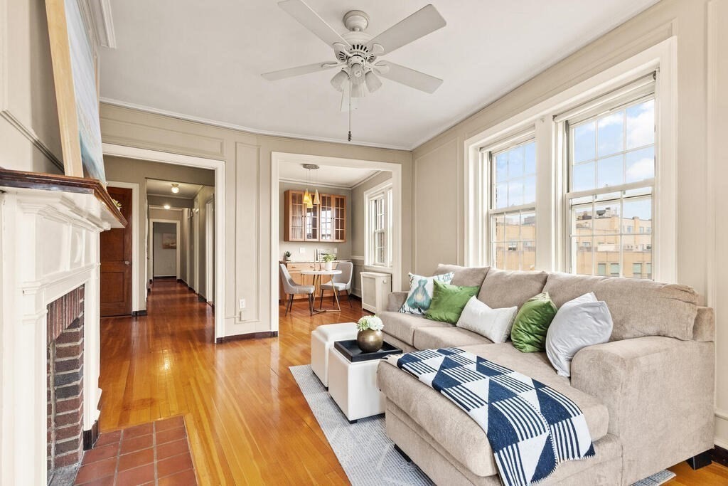 Cambridge, Massachusetts, 02140, United States, 2 Bedrooms Bedrooms, ,1 BathroomBathrooms,Residential,For Sale,1942143