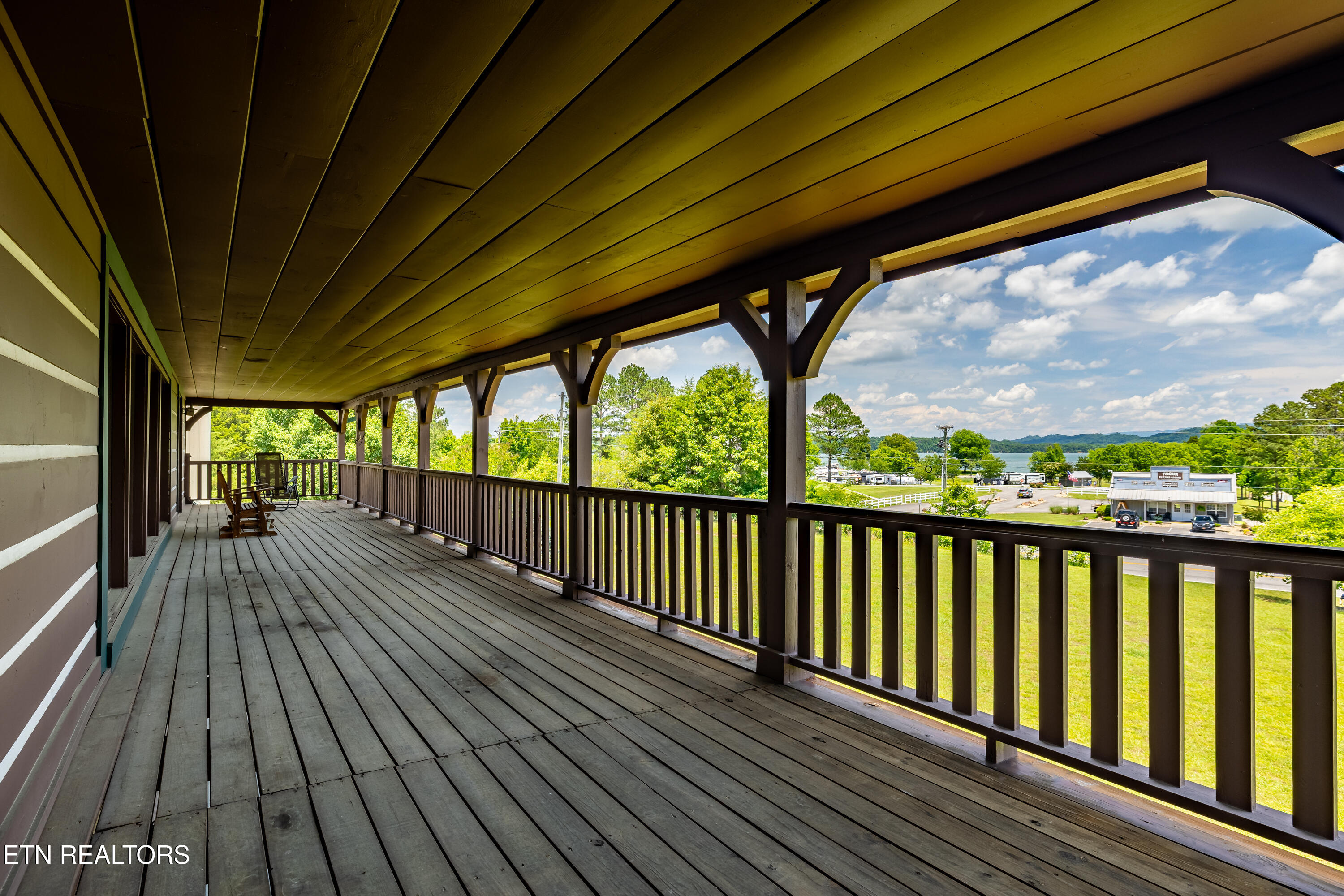 Vonore, Tennessee, 37885, United States, 3 Bedrooms Bedrooms, ,4 BathroomsBathrooms,Residential,For Sale,2048933