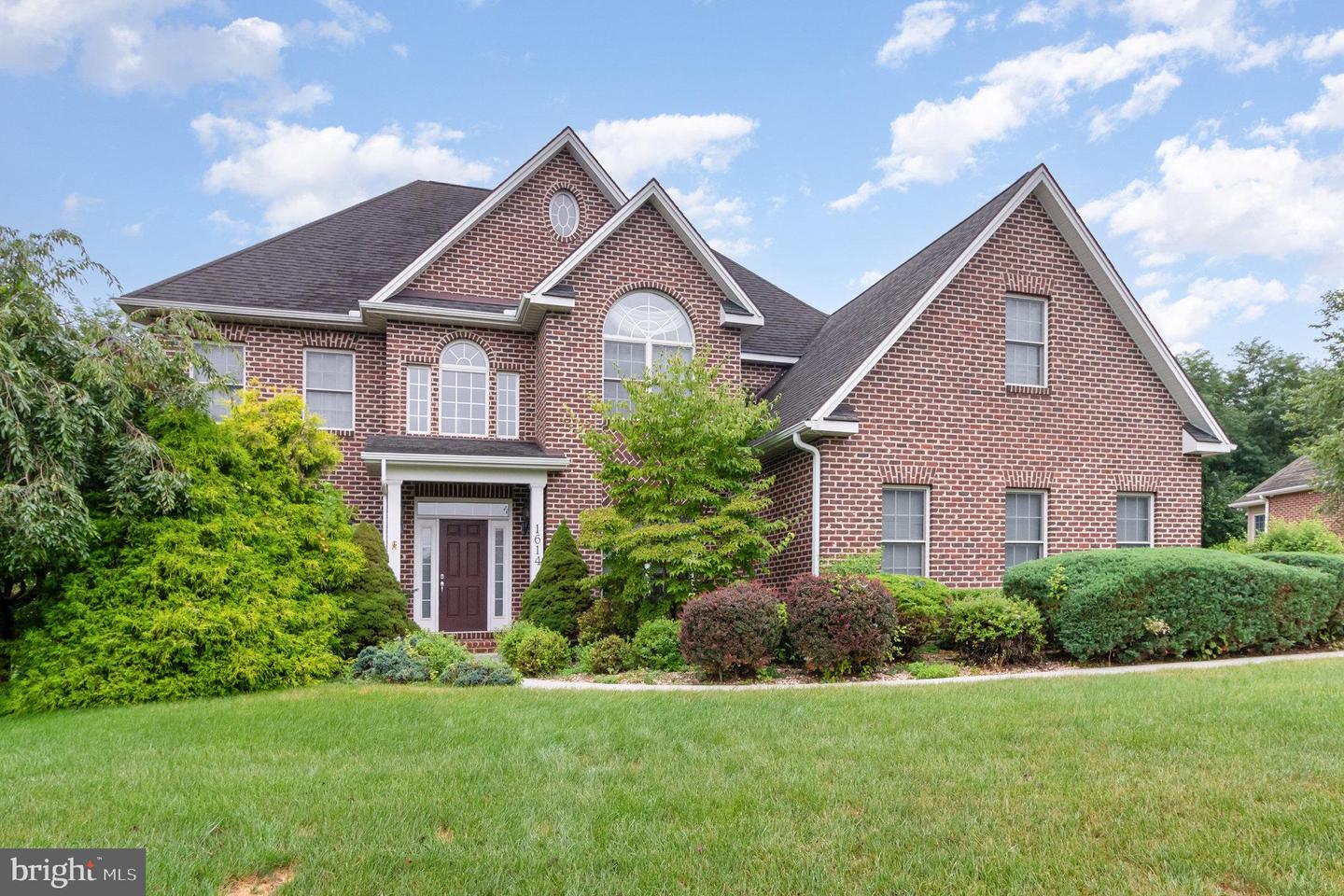 Mechanicsburg, Pennsylvania, 17055, United States, 5 Bedrooms Bedrooms, ,5 BathroomsBathrooms,Residential,For Sale,1926512