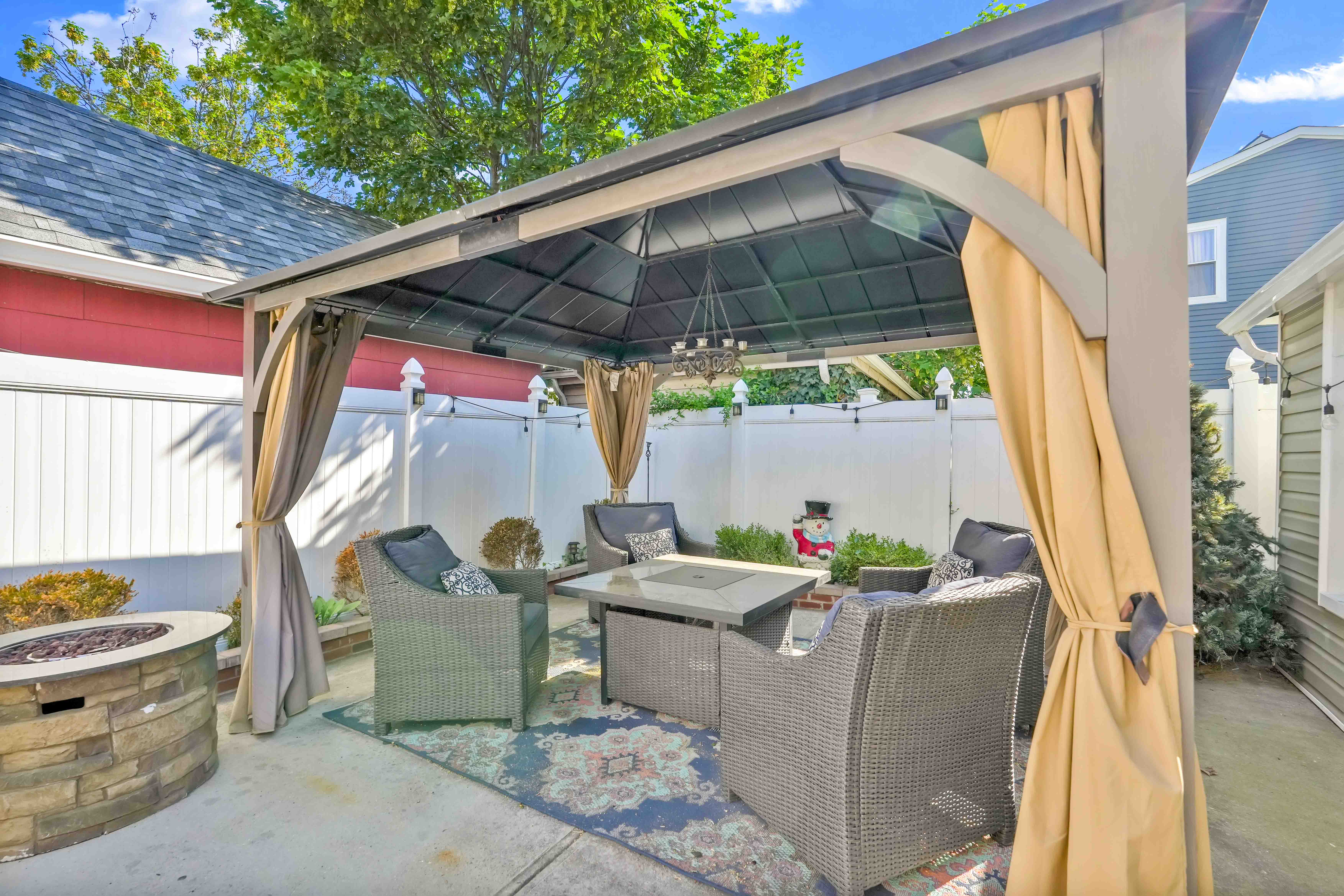 Queens Village, New York, 11429, United States, 4 Bedrooms Bedrooms, ,3 BathroomsBathrooms,Residential,For Sale,2048464