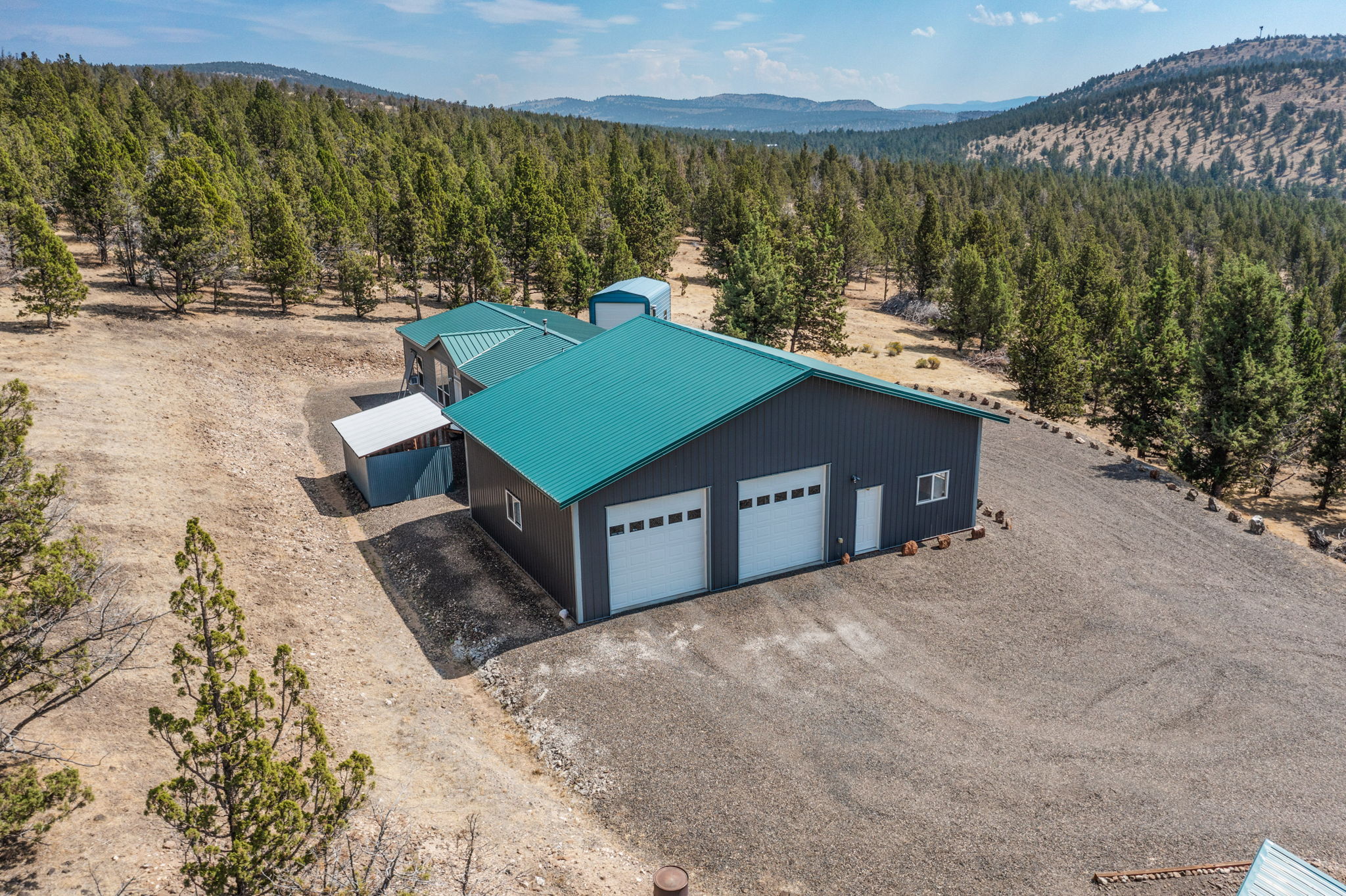 Prineville, Oregon, 97754, United States, 3 Bedrooms Bedrooms, ,2 BathroomsBathrooms,Residential,For Sale,1941697