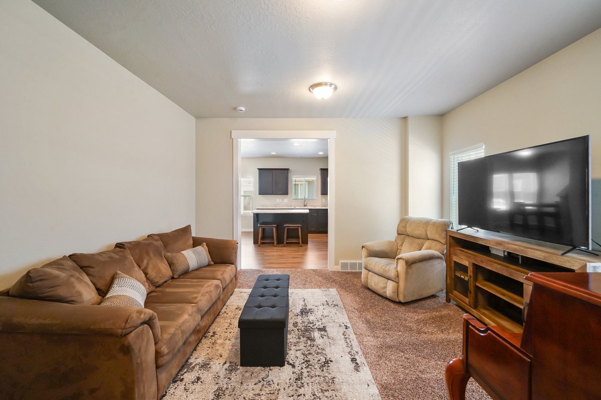 Bluffdale, Utah, 84065, United States, 4 Bedrooms Bedrooms, ,4 BathroomsBathrooms,Residential,For Sale,1915355