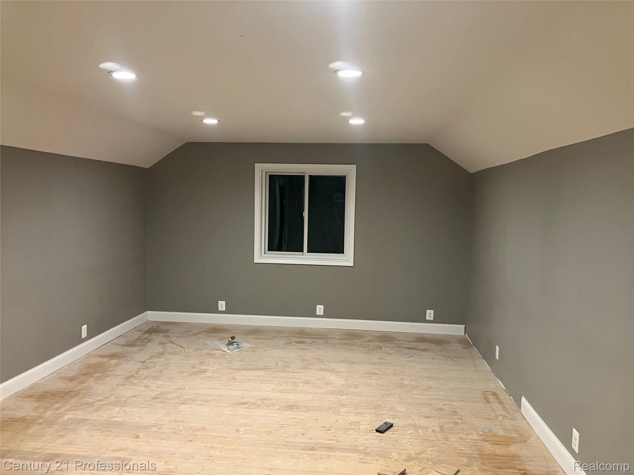 Allenton, Michigan, 48002, United States, 4 Bedrooms Bedrooms, ,3 BathroomsBathrooms,Residential,For Sale,1980291