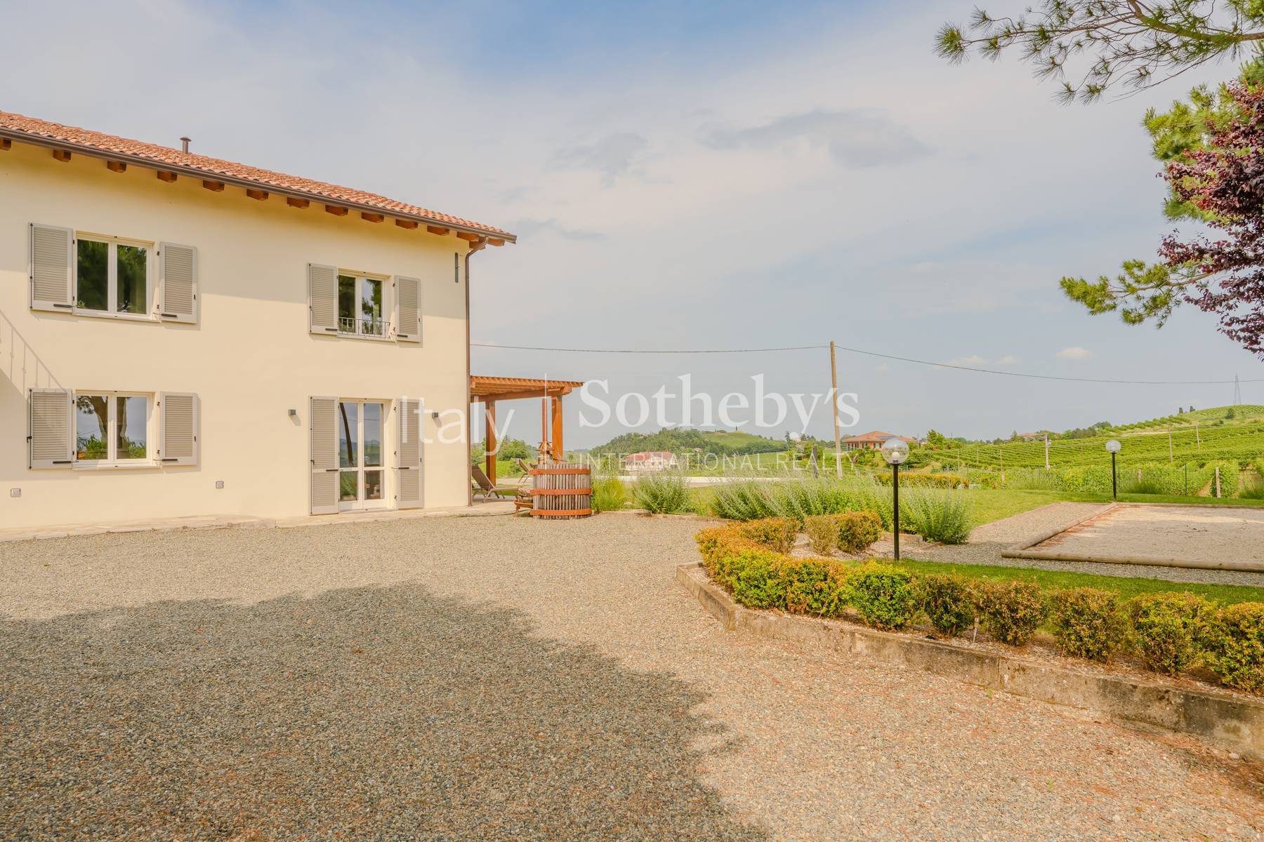  Elegant Villa amongst Nizza Monferrato