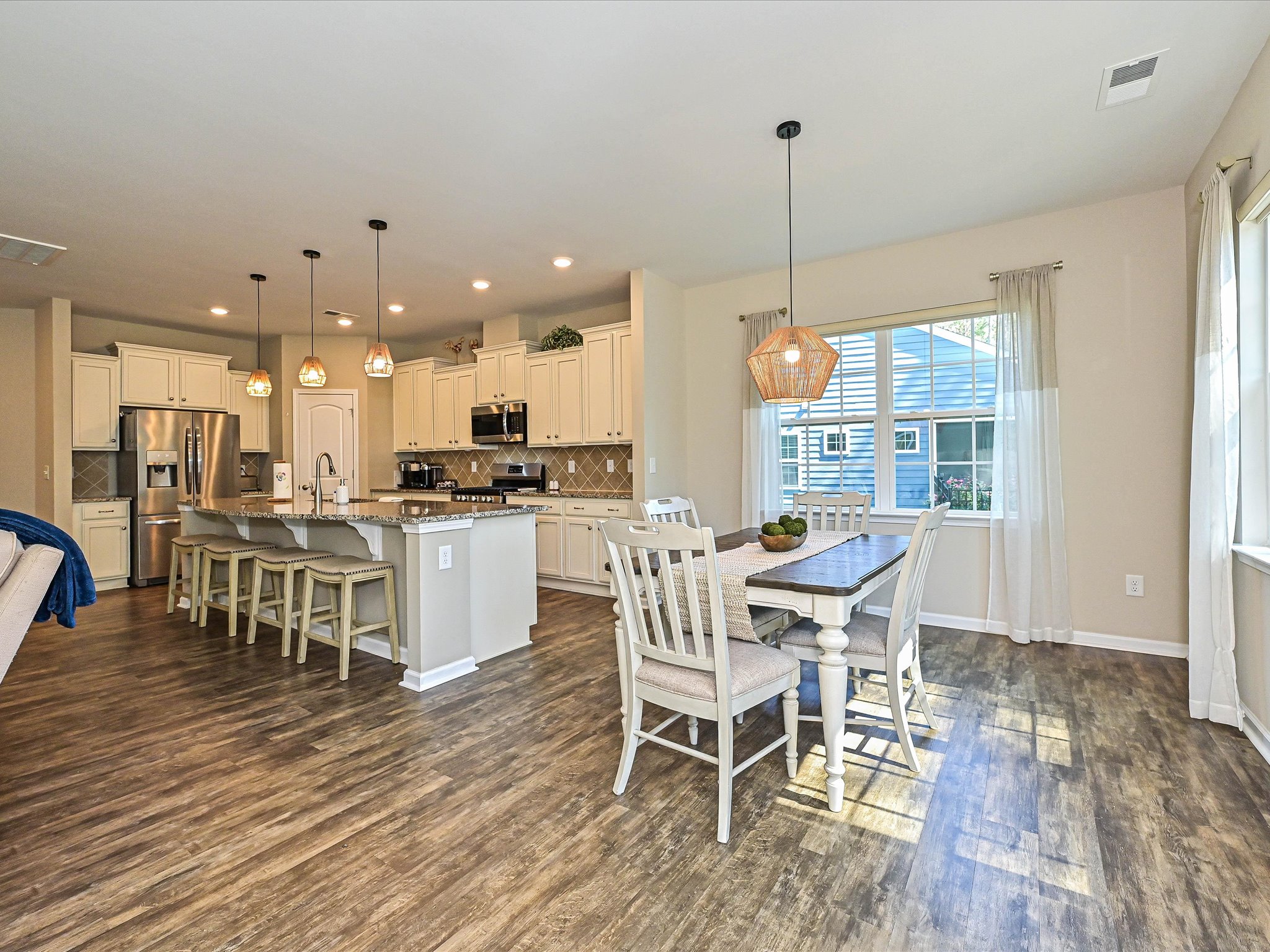 Mount Holly, North Carolina, 28120, United States, 4 Bedrooms Bedrooms, ,3 BathroomsBathrooms,Residential,For Sale,2049218