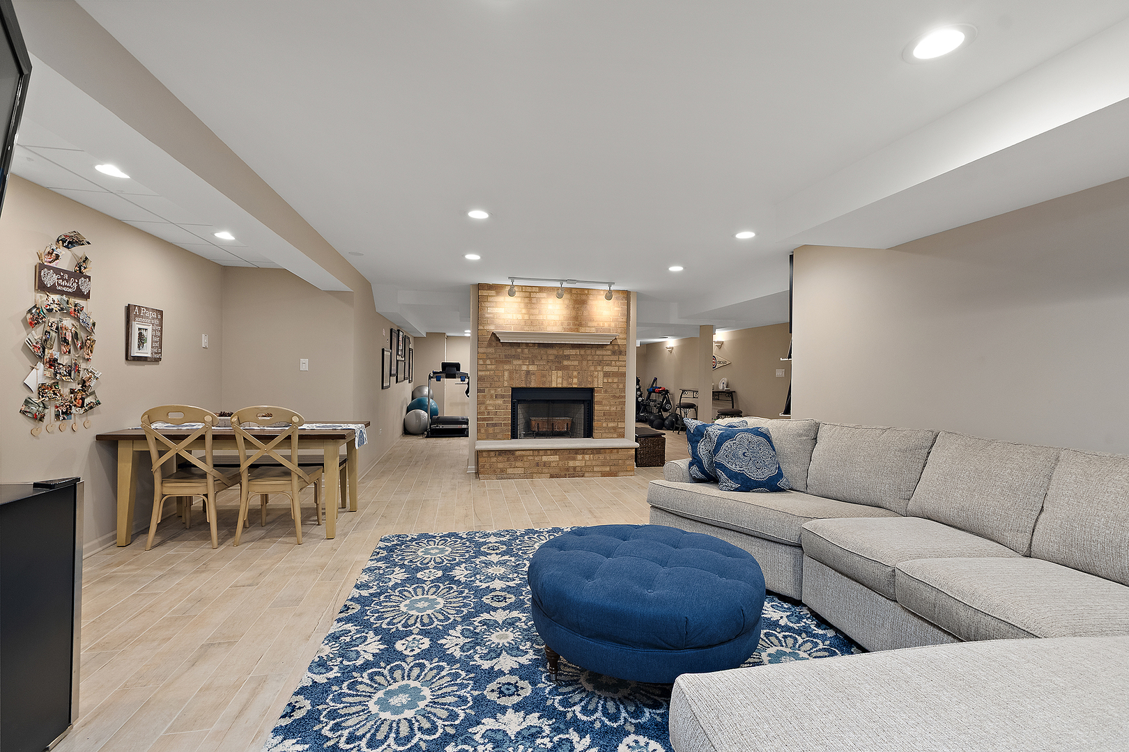 Orland Park, Illinois, 60467, United States, 4 Bedrooms Bedrooms, ,5 BathroomsBathrooms,Residential,For Sale,1987350