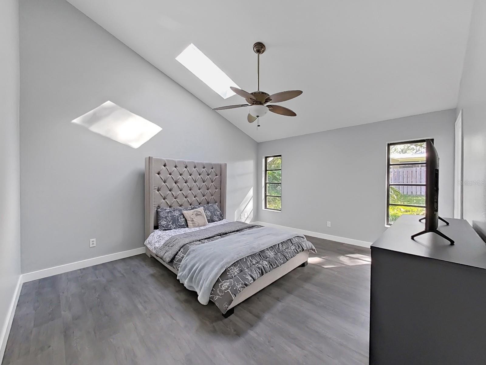 PALM HARBOR, Florida, 34683, United States, 5 Bedrooms Bedrooms, ,2 BathroomsBathrooms,Residential,For Sale,1982999