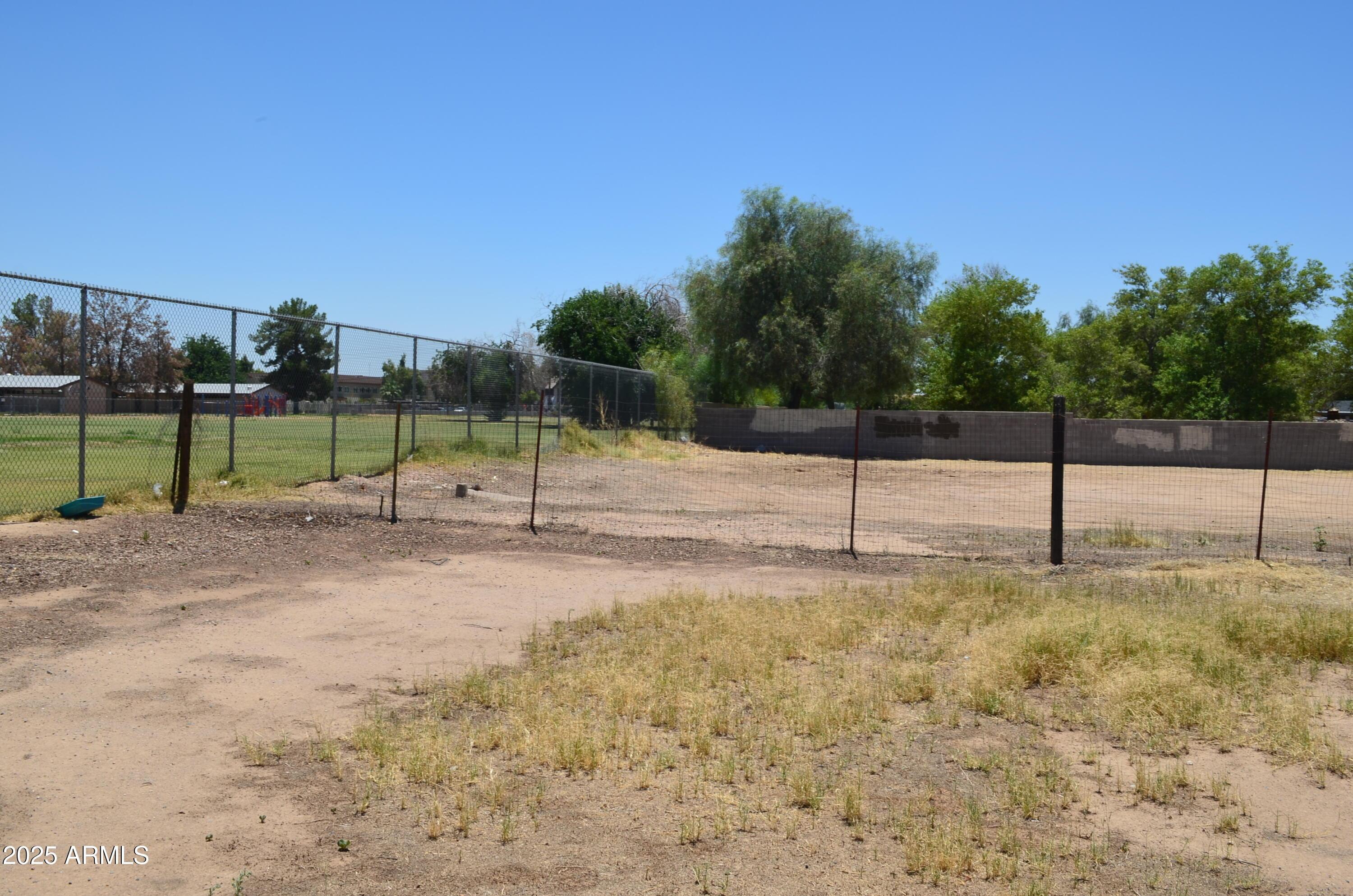 Glendale, Arizona, 85301, United States, 2 Bedrooms Bedrooms, ,1 BathroomBathrooms,Residential,For Sale,1983785