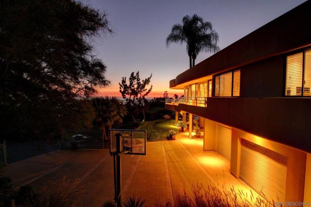 La Mesa, California, 91941, United States, 4 Bedrooms Bedrooms, ,5 BathroomsBathrooms,Residential,For Sale,1844670