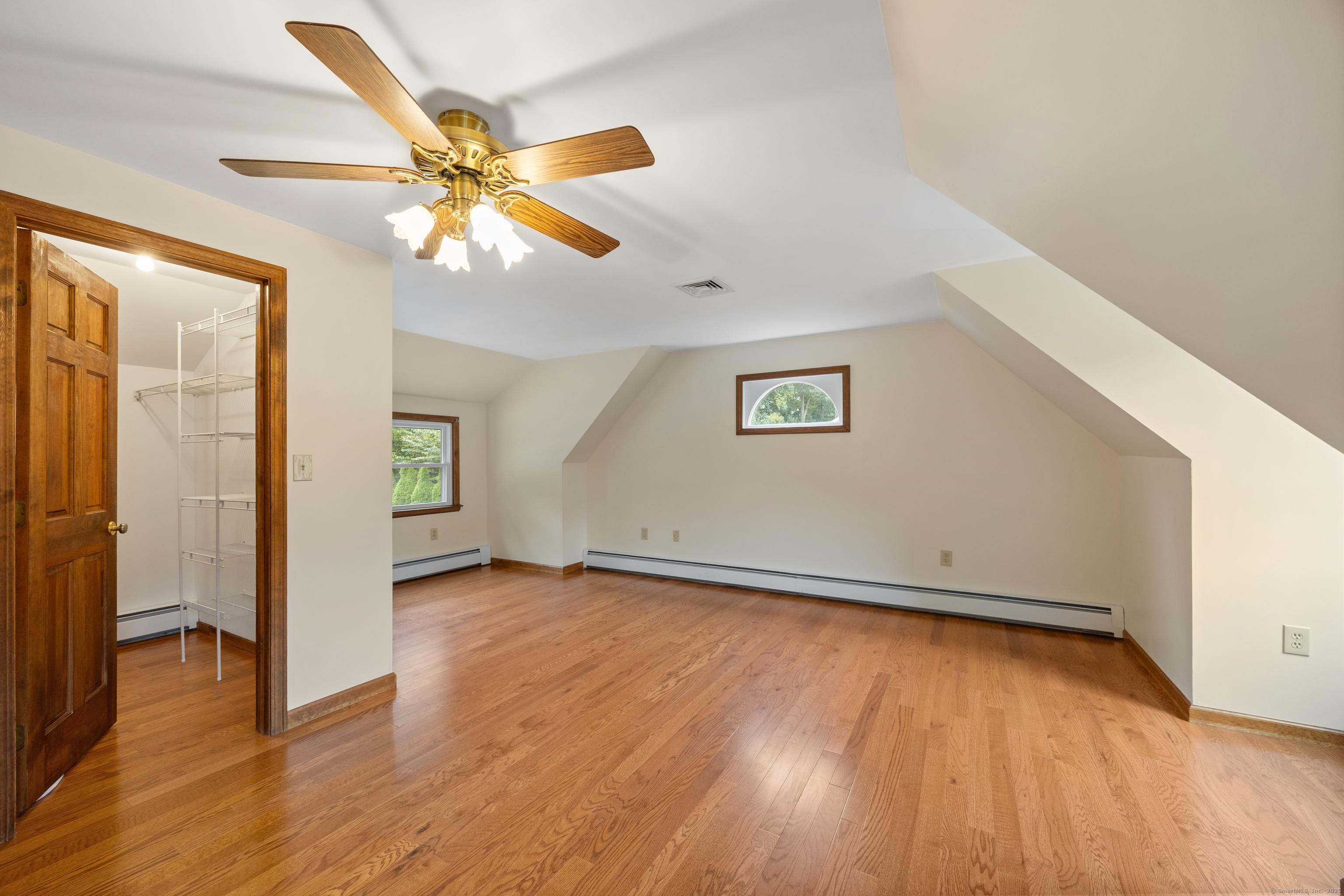 Southington, Connecticut, 06489, United States, 3 Bedrooms Bedrooms, ,3 BathroomsBathrooms,Residential,For Sale,1935376