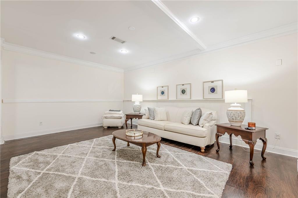 Cumming, Georgia, 30041, United States, 5 Bedrooms Bedrooms, ,5 BathroomsBathrooms,Residential,For Sale,1919838