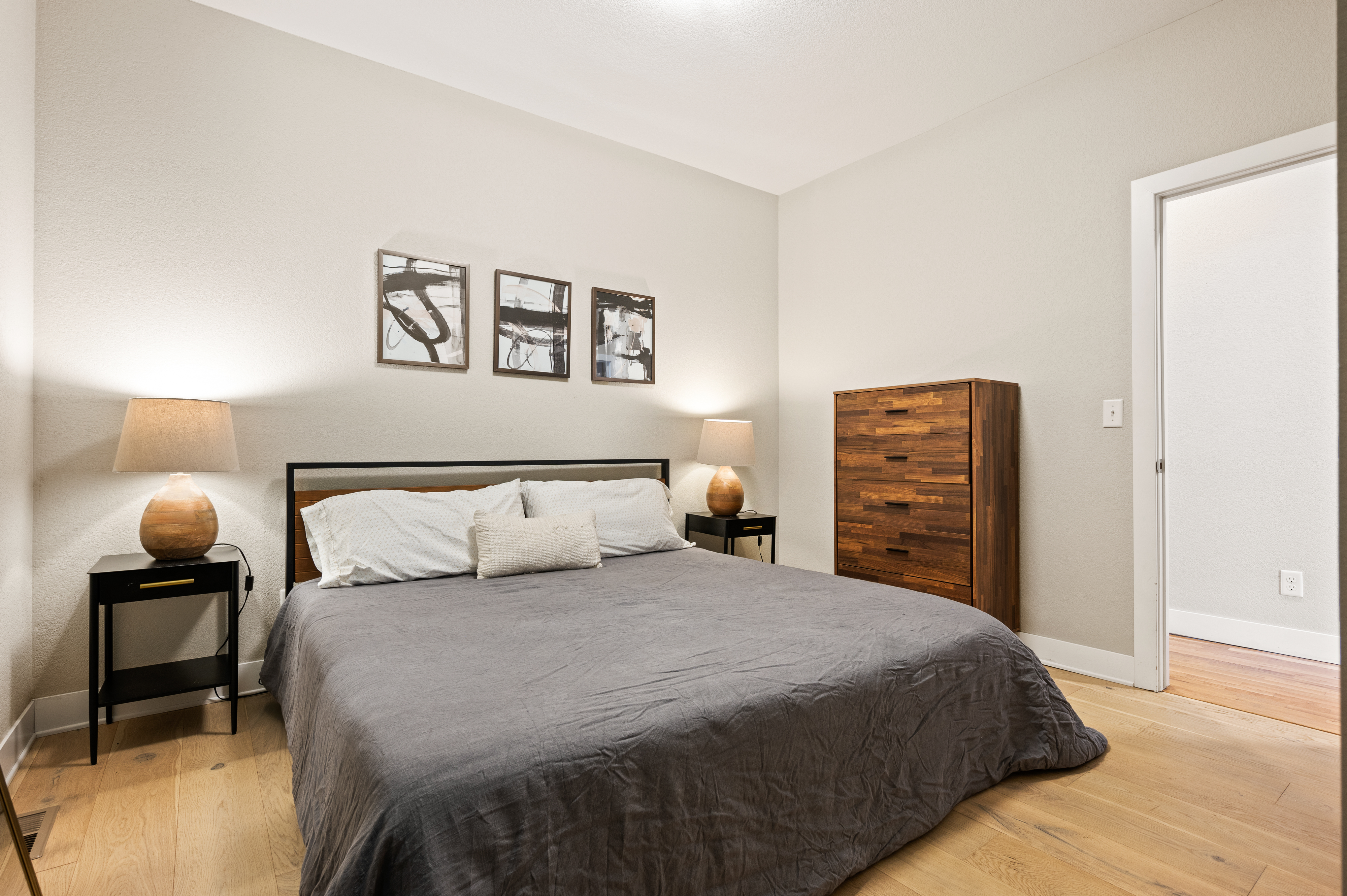  Welcome to this Exquisitely Renovated Half-Duplex - 物件實景