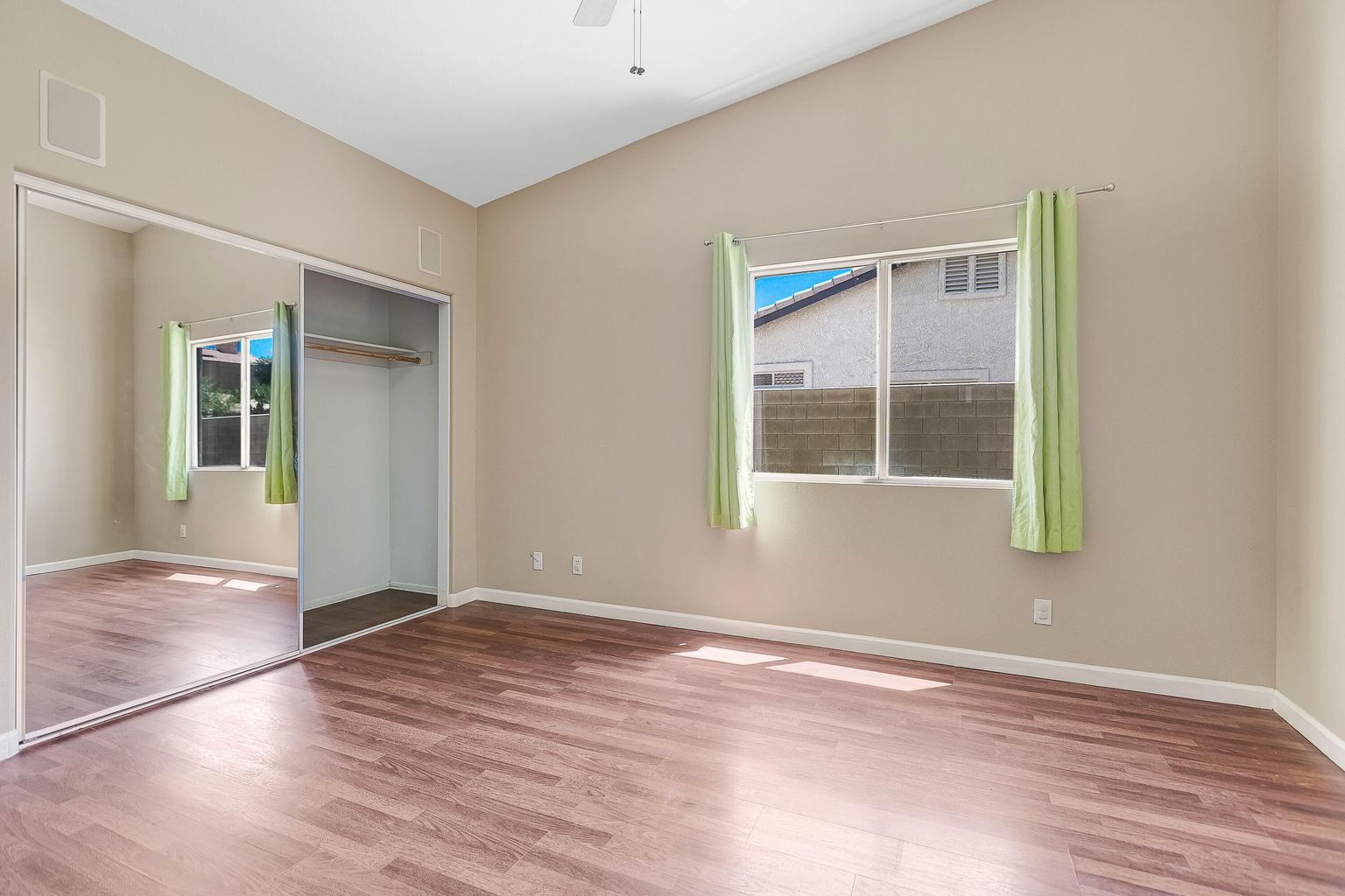La Quinta, California, 92253, United States, 4 Bedrooms Bedrooms, ,2 BathroomsBathrooms,Residential,For Sale,1921262