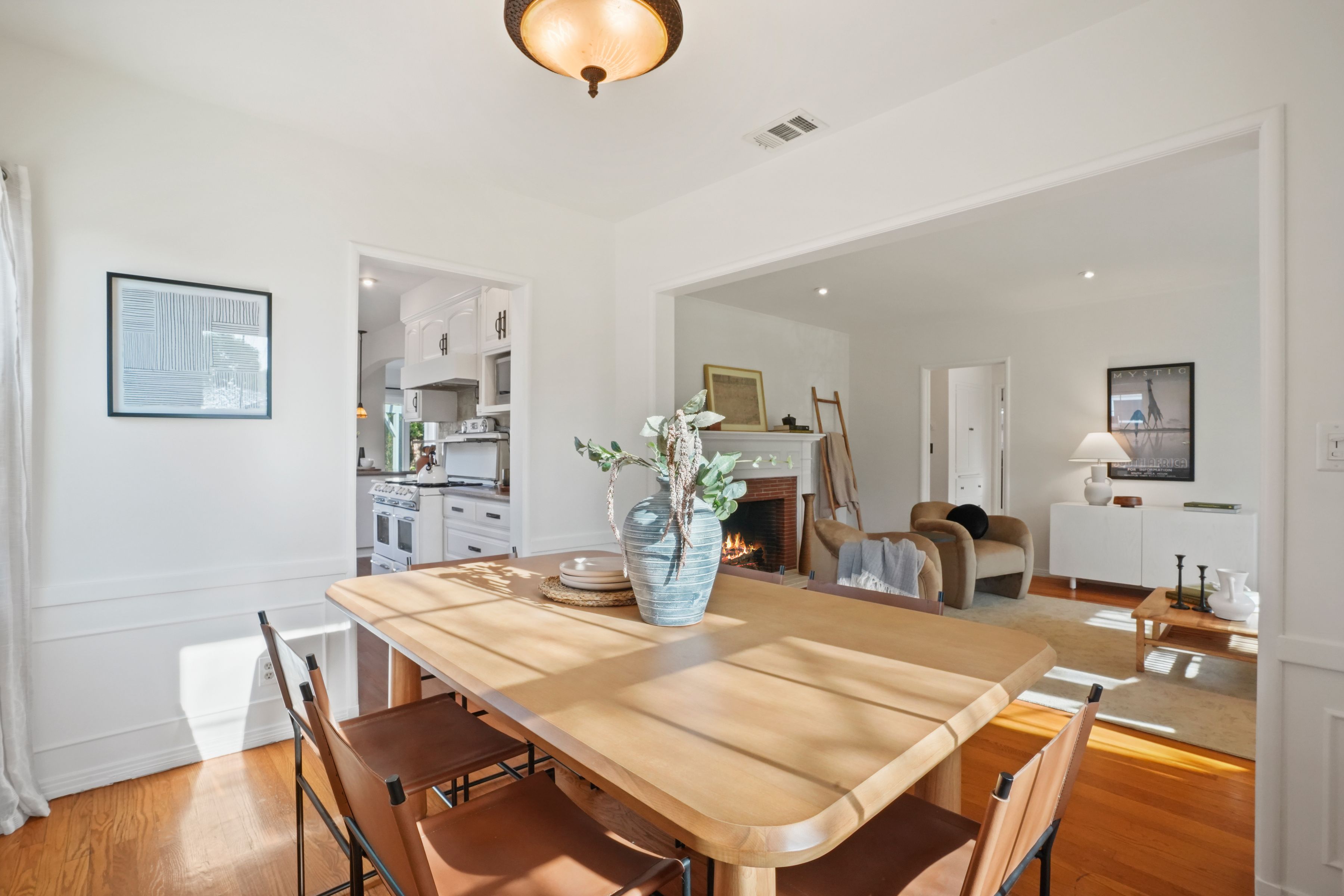  6506 Colbath Avenue - 物件實景