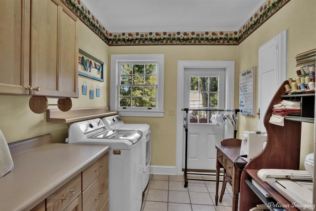 Shreveport, Louisiana, 71106, United States, 5 Bedrooms Bedrooms, ,4 BathroomsBathrooms,Residential,For Sale,1779420