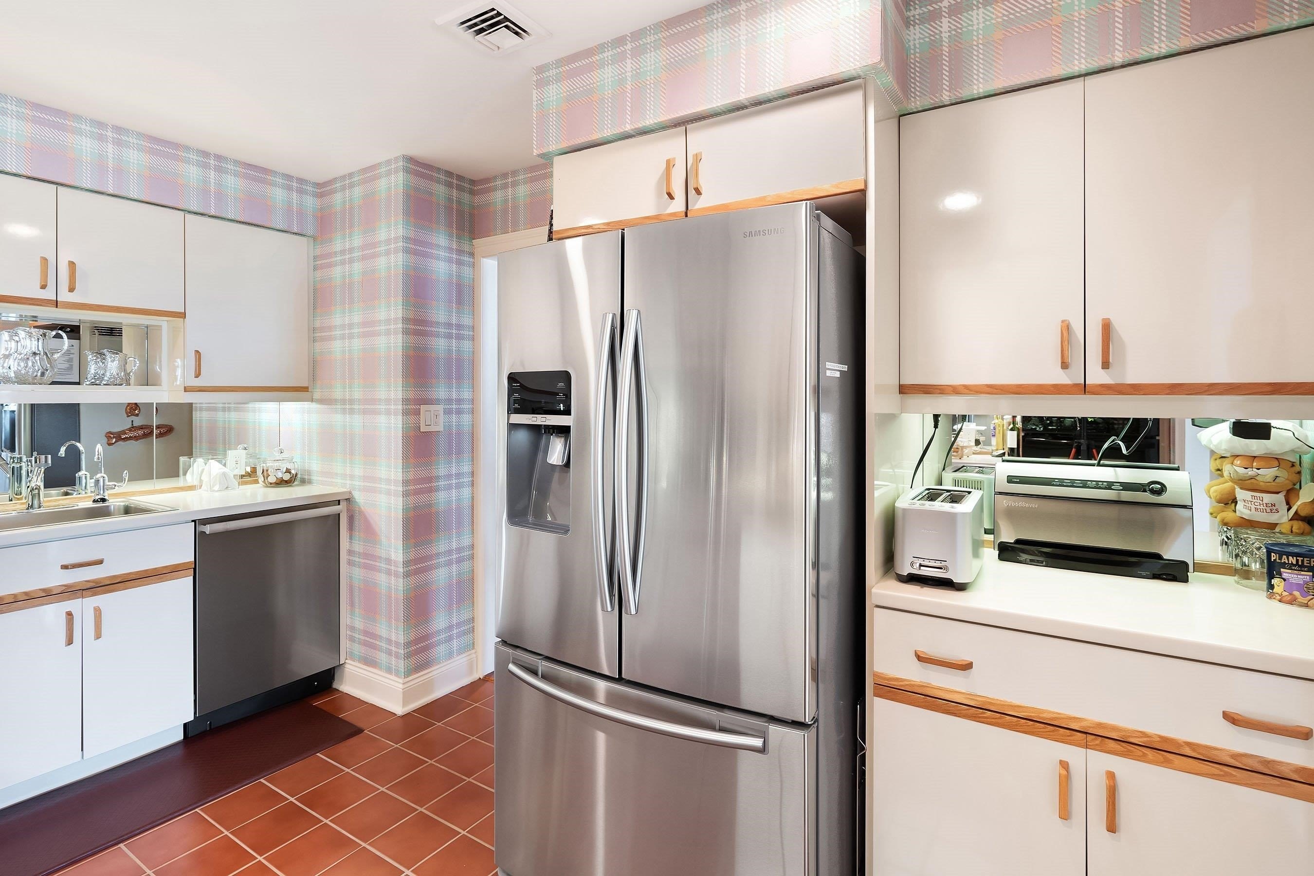 JC, Greenville, New Jersey, 07305, United States, 3 Bedrooms Bedrooms, ,3 BathroomsBathrooms,Residential,For Sale,1981976