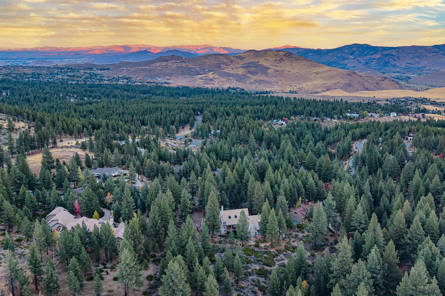  THE BENNINGTON ESTATE - Elegance of the French Alps - Spirit of the Sierras - 物件實景