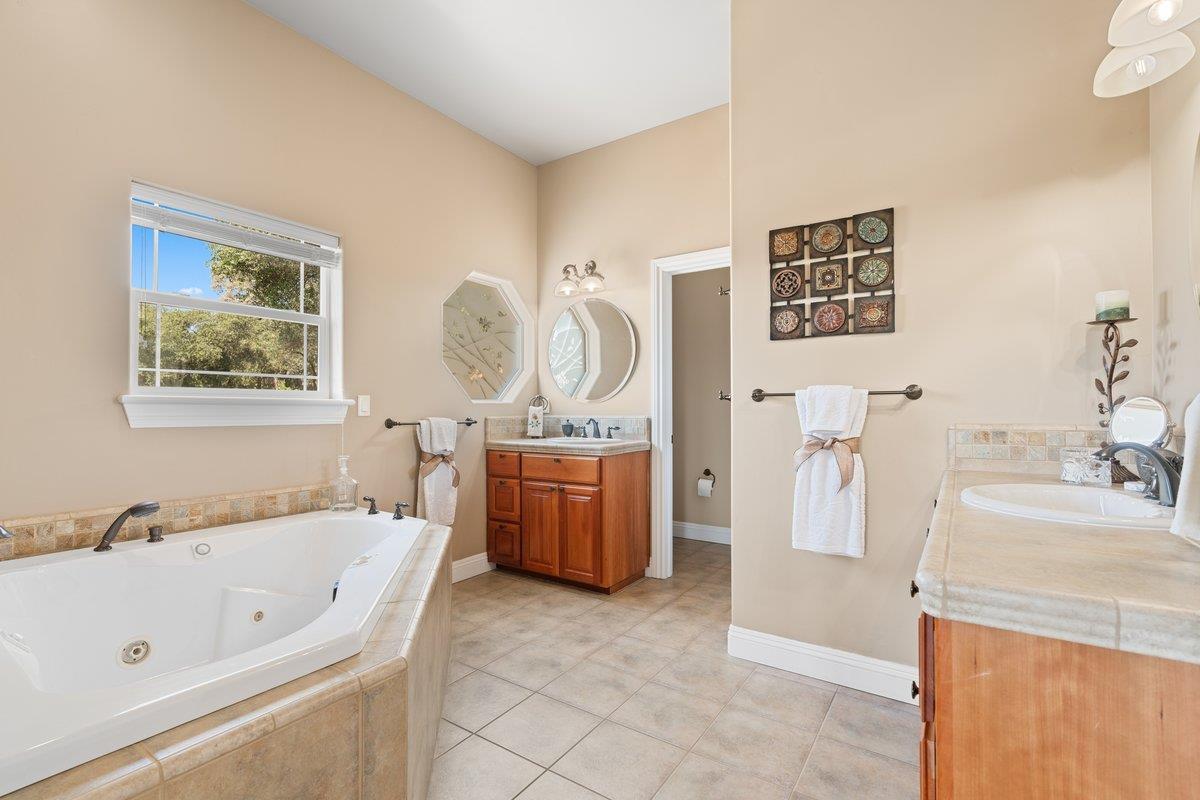 Penn Valley, California, 95946, United States, 5 Bedrooms Bedrooms, ,3 BathroomsBathrooms,Residential,For Sale,1915394