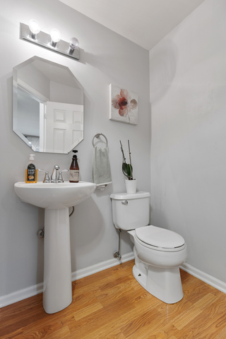 Elgin, Illinois, 60124, United States, 5 Bedrooms Bedrooms, ,3 BathroomsBathrooms,Residential,For Sale,1983976