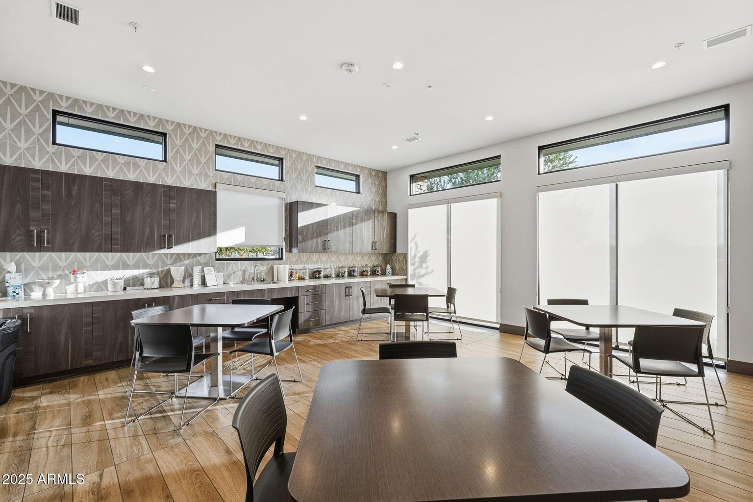 San Tan Valley, Arizona, 85140, United States, 2 Bedrooms Bedrooms, ,3 BathroomsBathrooms,Residential,For Sale,1987430