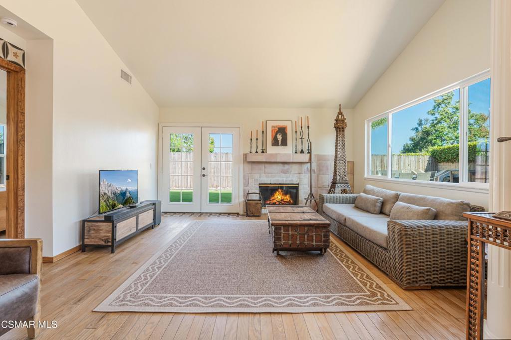 Moorpark, California, 93021, United States, 2 Bedrooms Bedrooms, ,2 BathroomsBathrooms,Residential,For Sale,1935998