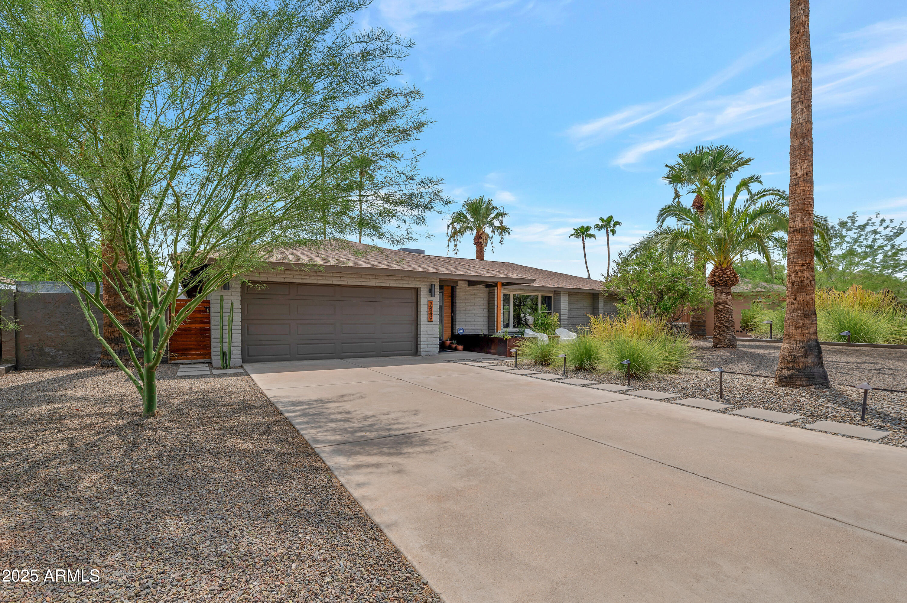 Phoenix, Arizona, 85028, United States, 4 Bedrooms Bedrooms, ,Residential,For Sale,1940373
