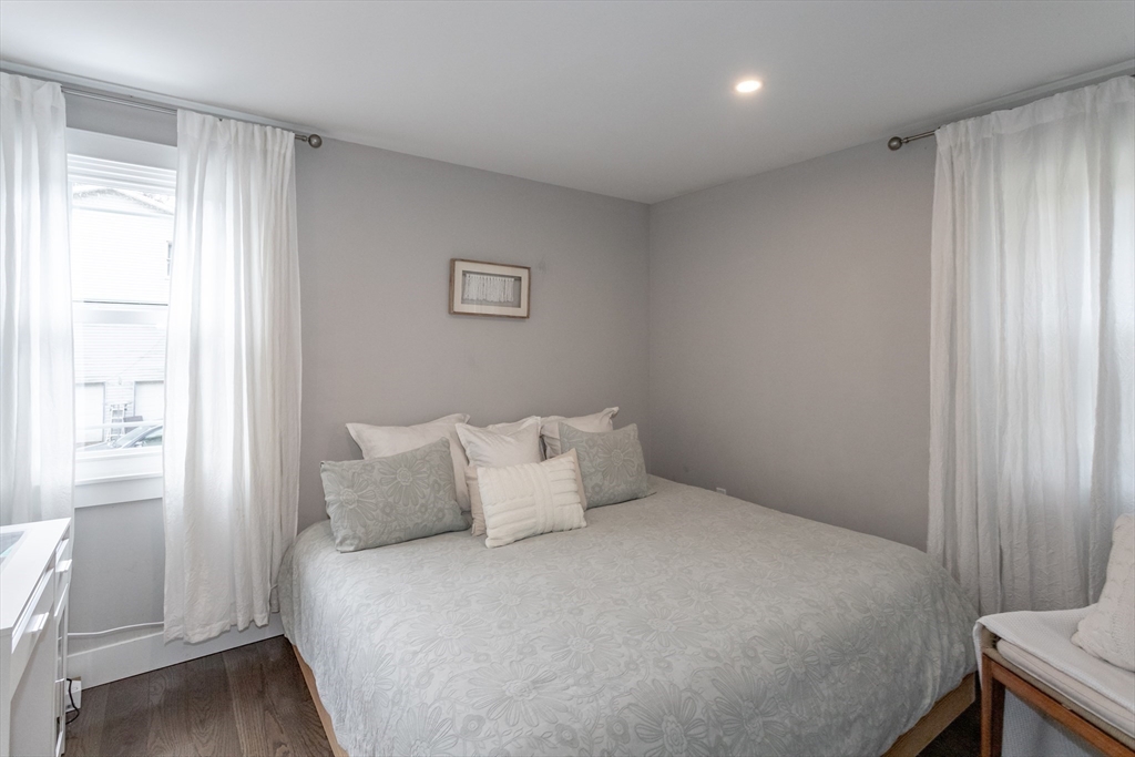 Westfield, Massachusetts, 01085, United States, 4 Bedrooms Bedrooms, ,2 BathroomsBathrooms,Residential,For Sale,1967509