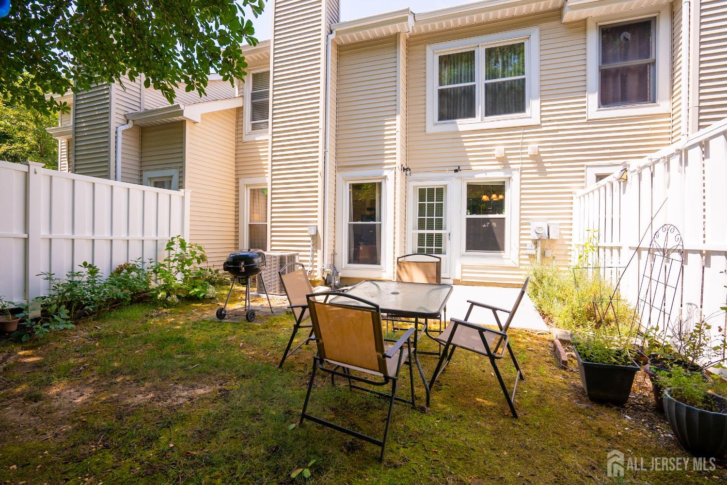 East Brunswick, New Jersey, 08816, United States, 3 Bedrooms Bedrooms, ,3 BathroomsBathrooms,Residential,For Sale,1938426