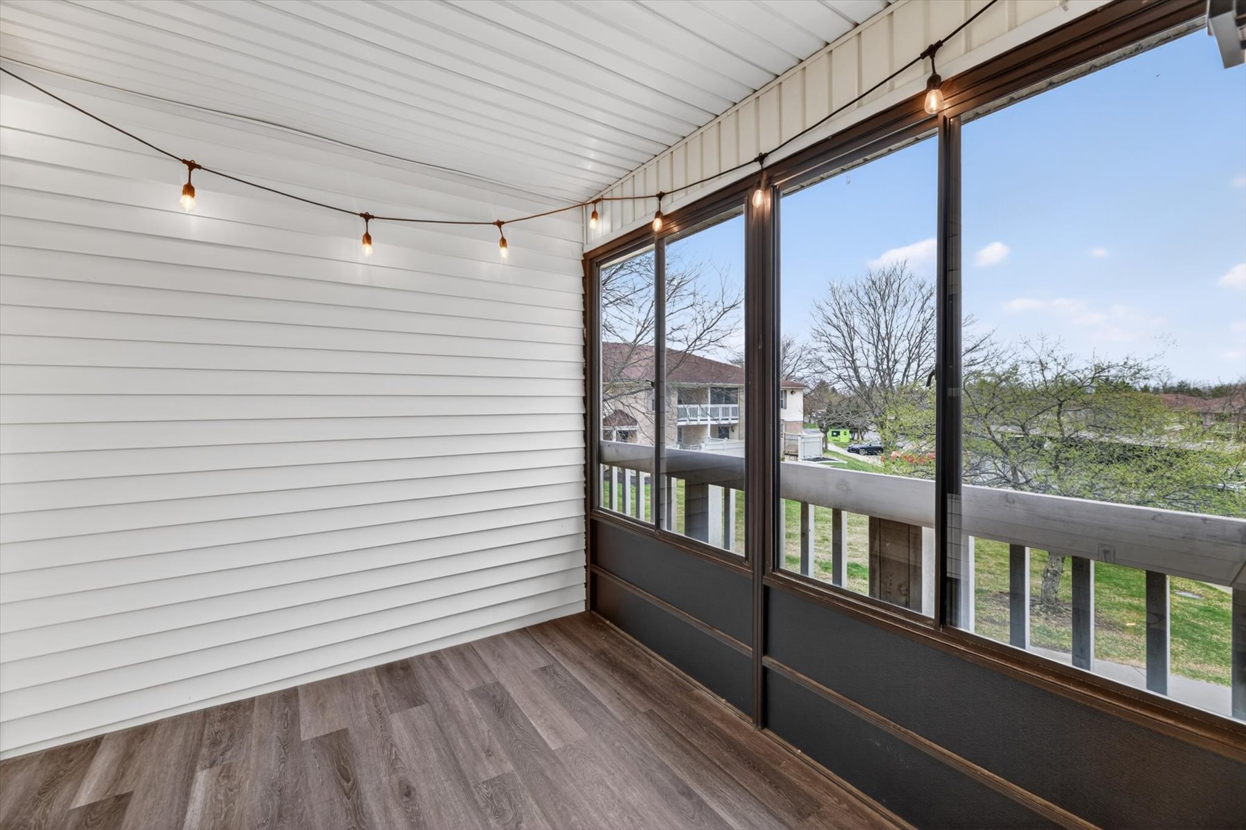  South Lyon - 物件實景