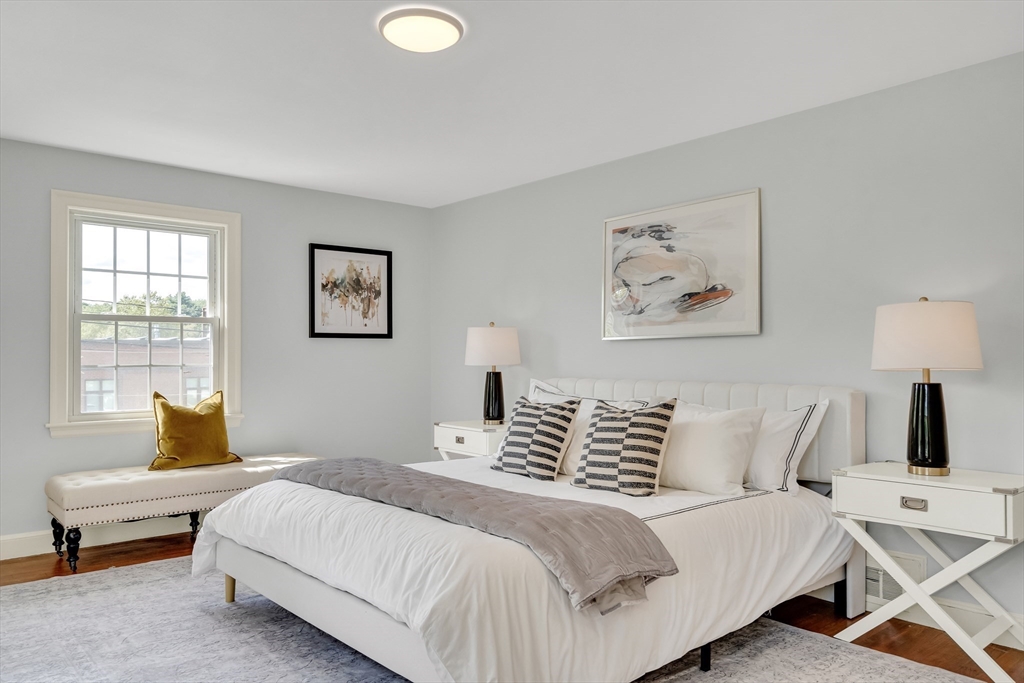 Newton, Massachusetts, 02461, United States, 3 Bedrooms Bedrooms, ,2 BathroomsBathrooms,Residential,For Sale,1940775