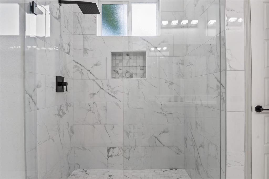 Dallas, Texas, 75212, United States, 4 Bedrooms Bedrooms, ,3 BathroomsBathrooms,Residential,For Sale,1930273
