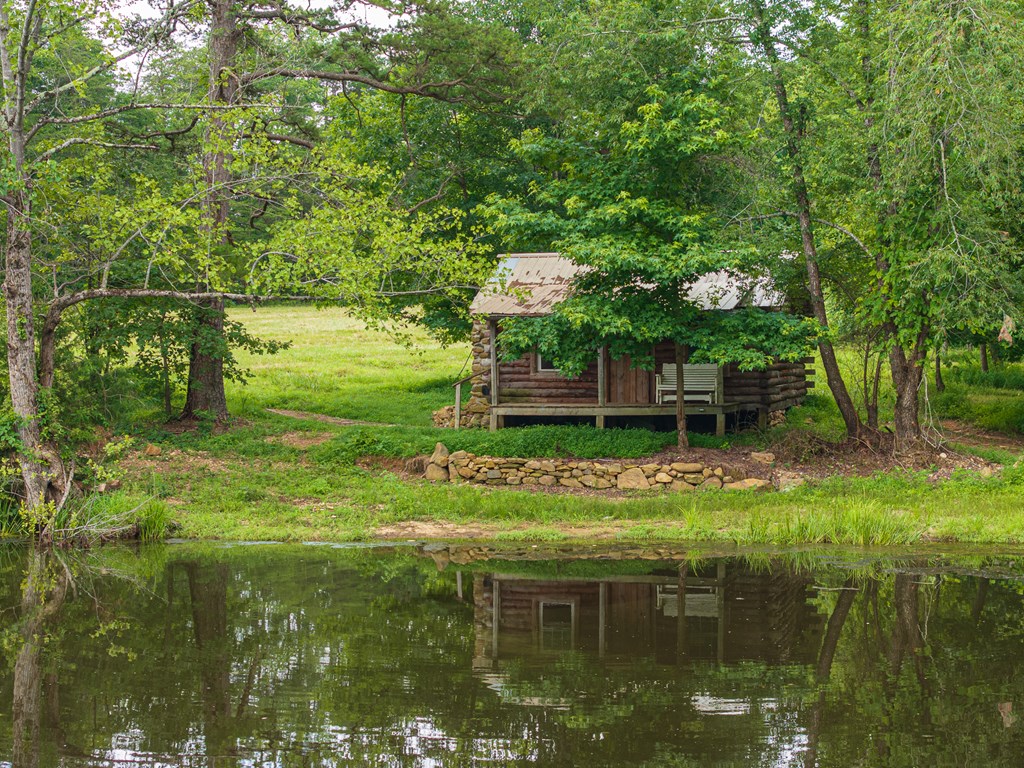Brookneal, Virginia, 24528, United States, 2 Bedrooms Bedrooms, ,2 BathroomsBathrooms,Residential,For Sale,1927692