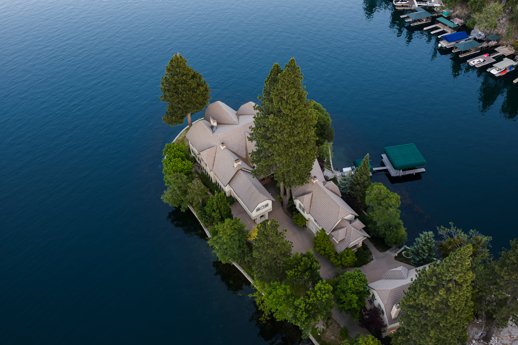  177 Shorewood Drive, Lake Arrowhead, CA 92352 - 物件實景