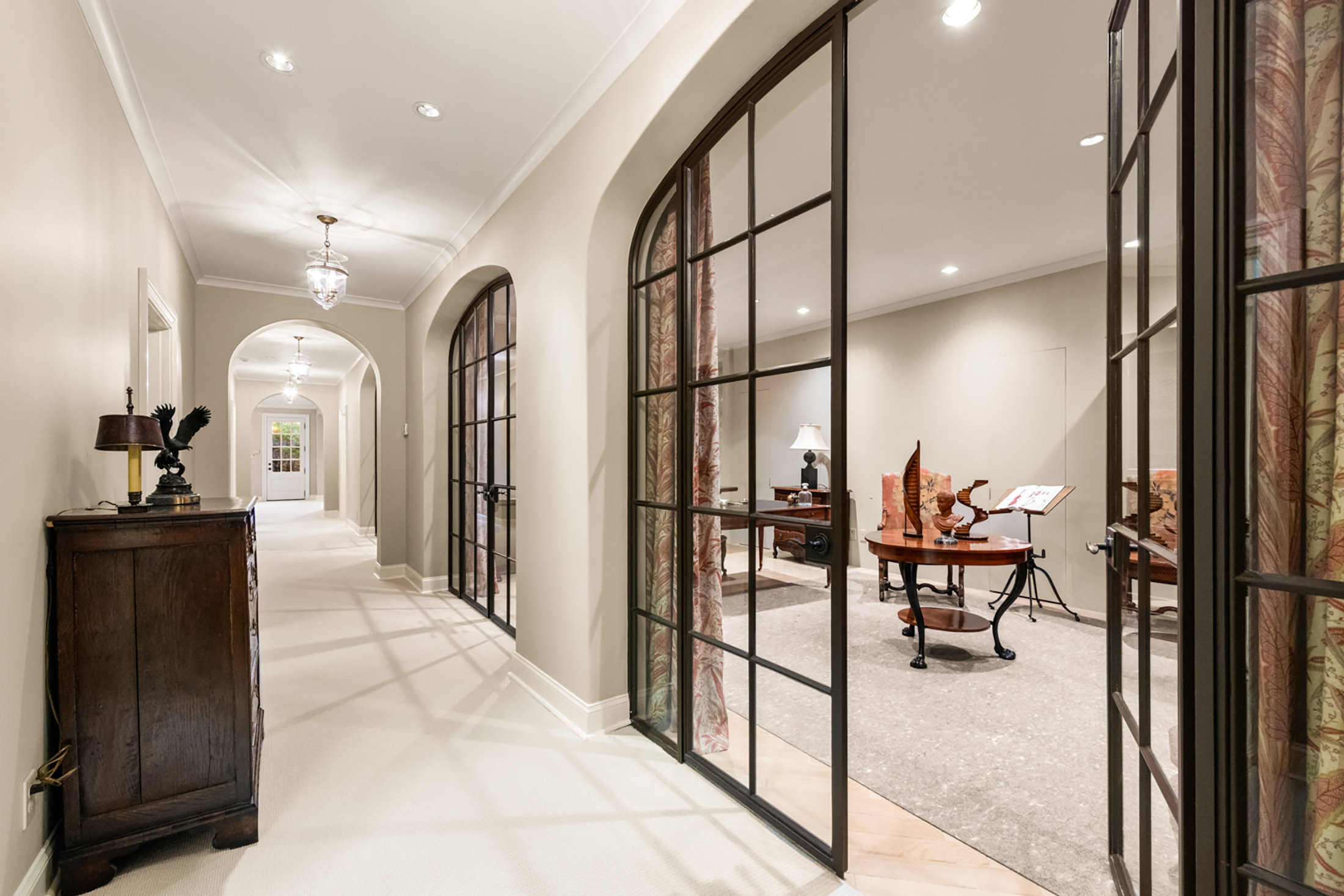  Magnificent Buckhead Home on 2.2+/- Acres with Pool and Pool House - 物件實景