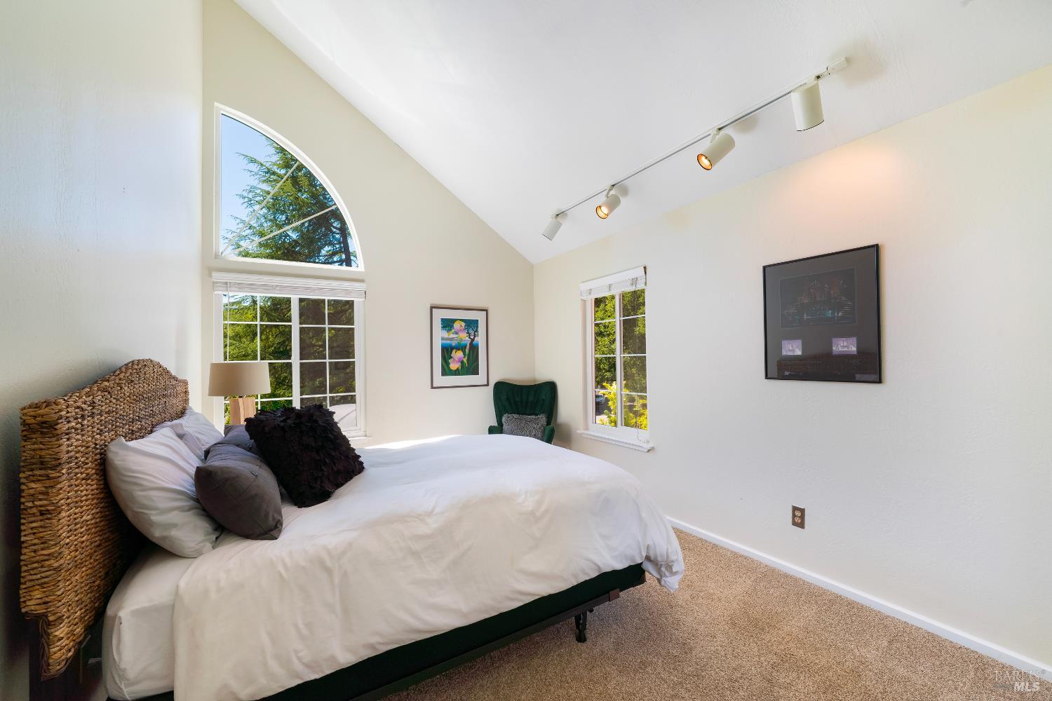 Santa Rosa, California, 95404, United States, 5 Bedrooms Bedrooms, ,4 BathroomsBathrooms,Residential,For Sale,1982692