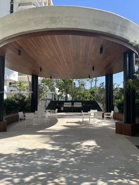 Miami Beach, Florida, 33141, United States, 2 Bedrooms Bedrooms, ,3 BathroomsBathrooms,Residential,For Sale,1794366