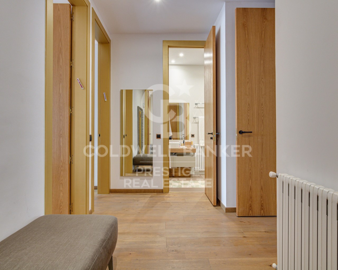Barcelona, Catalonia, ES, 4 Bedrooms Bedrooms, ,4 BathroomsBathrooms,Residential,For Sale,1901550