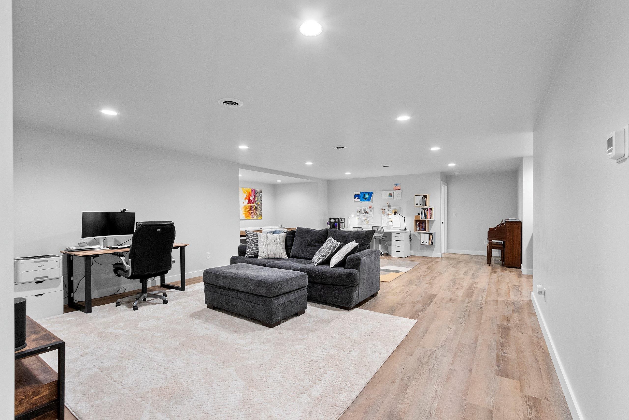 SUAMICO, Wisconsin, 54313, United States, 5 Bedrooms Bedrooms, ,4 BathroomsBathrooms,Residential,For Sale,2000952