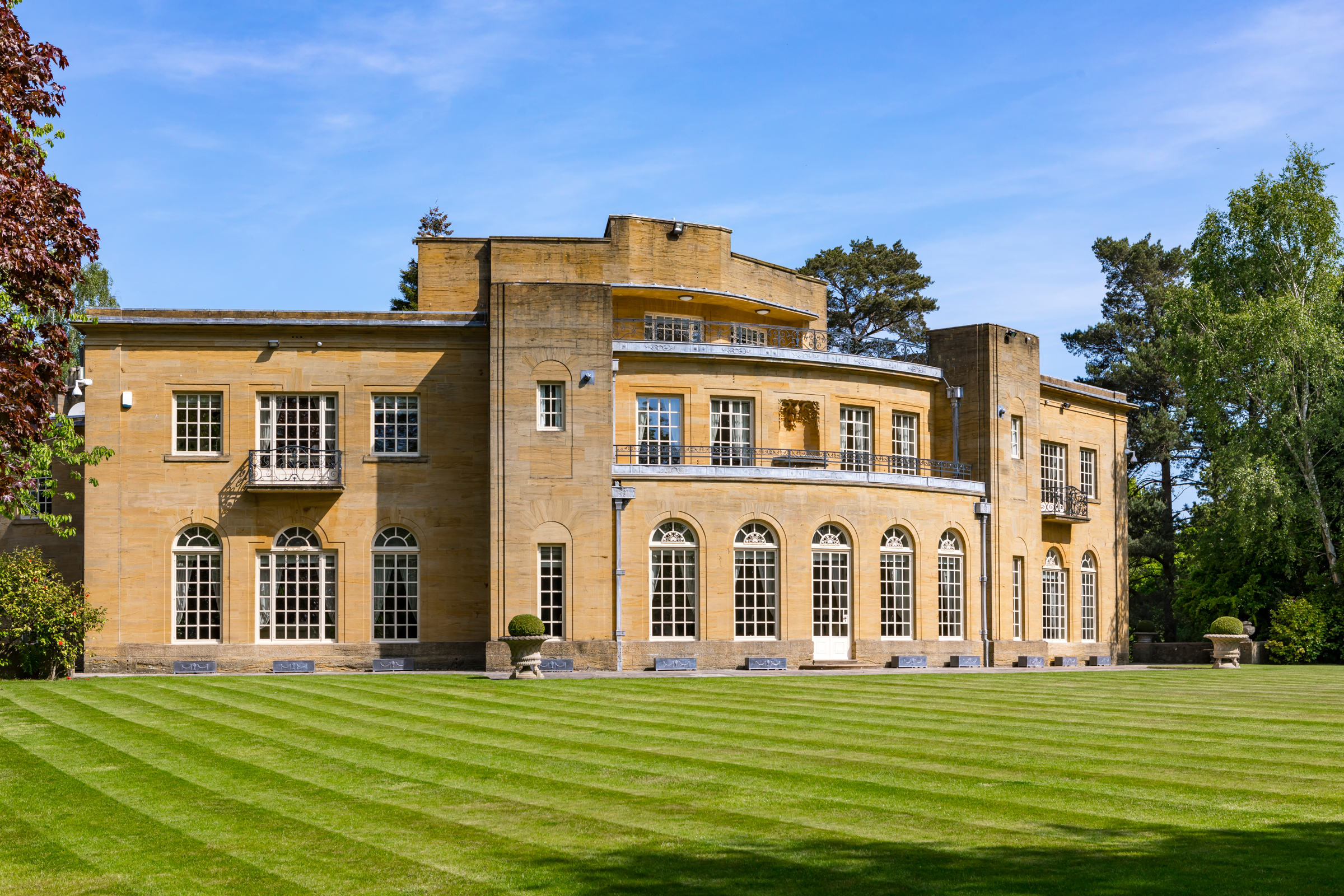  A Landmark Art Deco Estate on St George’s Hill - 物件實景