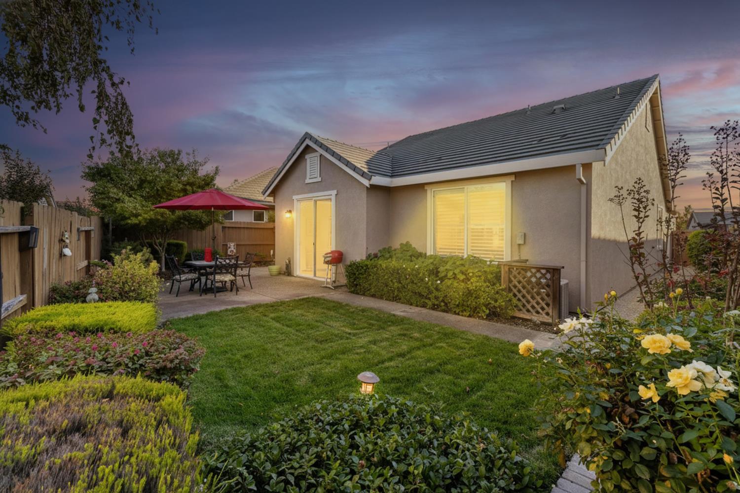 Elk Grove, California, 95757, United States, 2 Bedrooms Bedrooms, ,2 BathroomsBathrooms,Residential,For Sale,1989569