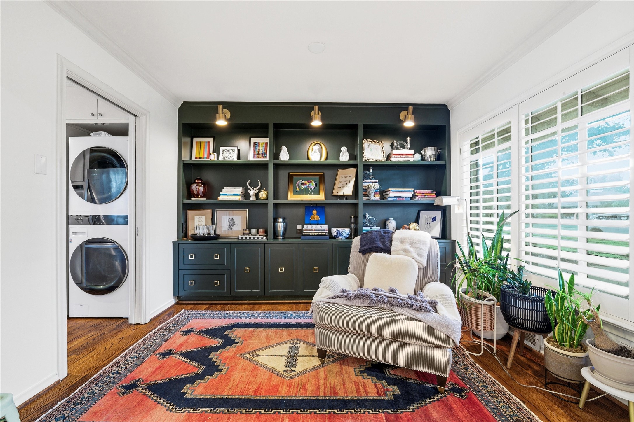 Dallas, Texas, 75214, United States, 3 Bedrooms Bedrooms, ,2 BathroomsBathrooms,Residential,For Sale,1989303