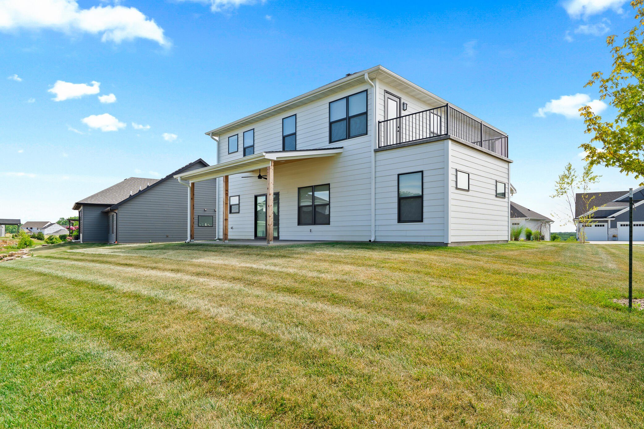 COLUMBIA, Missouri, 65203, United States, 3 Bedrooms Bedrooms, ,3 BathroomsBathrooms,Residential,For Sale,1870276