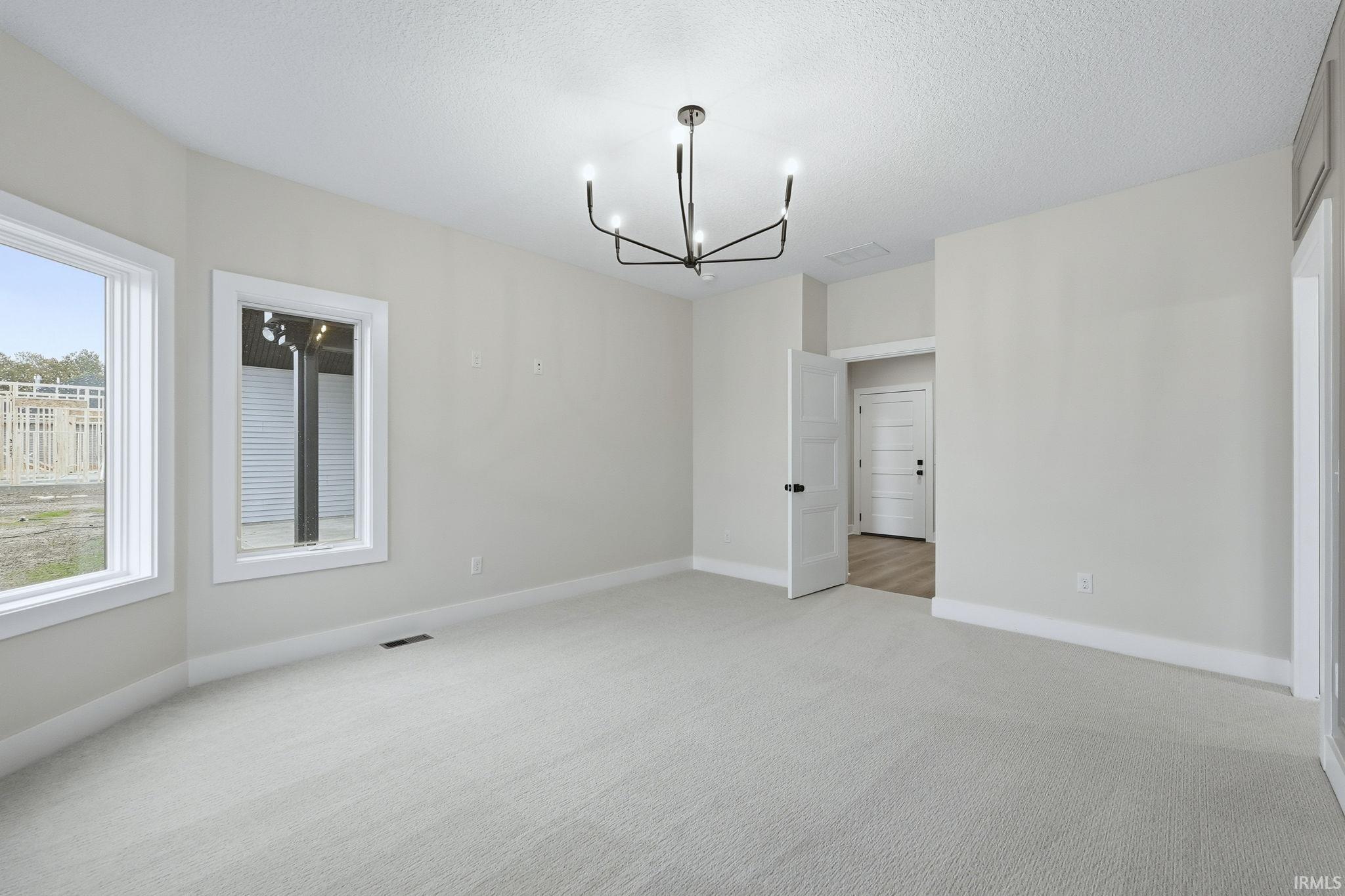 Fort Wayne, Indiana, 46835, United States, 3 Bedrooms Bedrooms, ,2 BathroomsBathrooms,Residential,For Sale,1980547