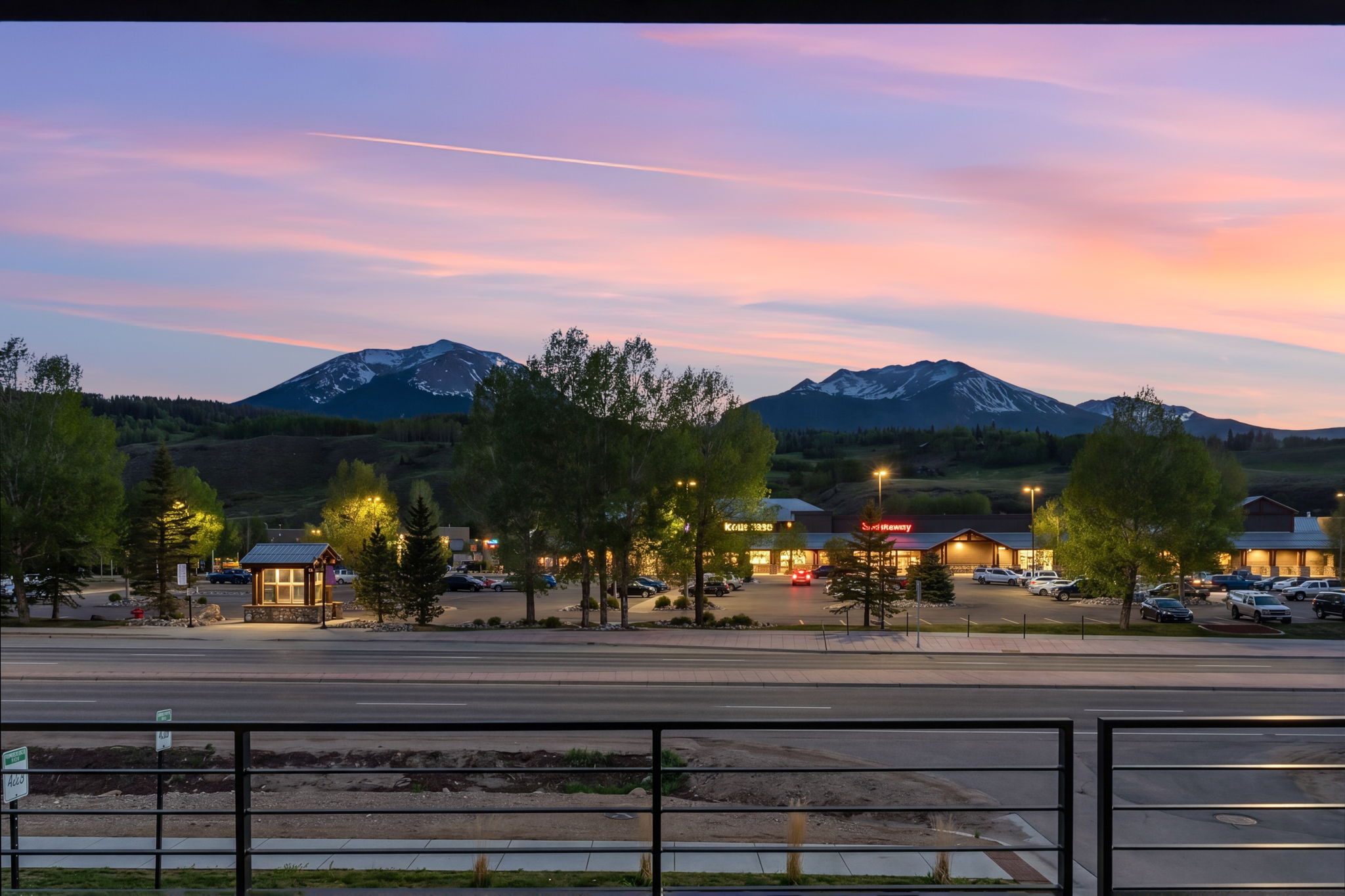  Enjoy Stunning Gore Range Views From Après Shores B21 - 物件實景