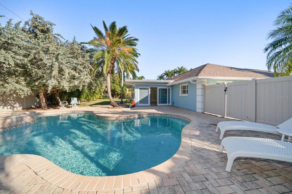Belleair Beach, Florida, 33786, United States, 3 Bedrooms Bedrooms, ,2 BathroomsBathrooms,Residential,For Sale,1994358